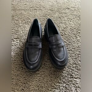 Women’s loafers